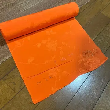 쇼와 레트로 오렌지 컬러 꽃무늬 자수 실크 100% 옷감 원단