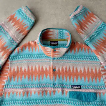 파타고니아 라이트웨이트 신틸라 스냅T 플리스 L 올 패턴