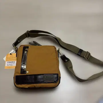 브라운 숄더백 캔버스