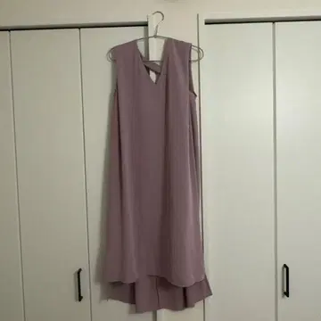 연보라 슬리브리스 롱 드레스