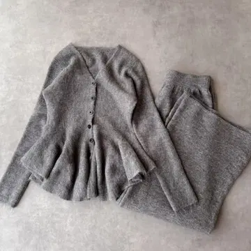 [컨디션 최상] 페플럼 니트 셋업 그레이 frane 선호하시는 분께