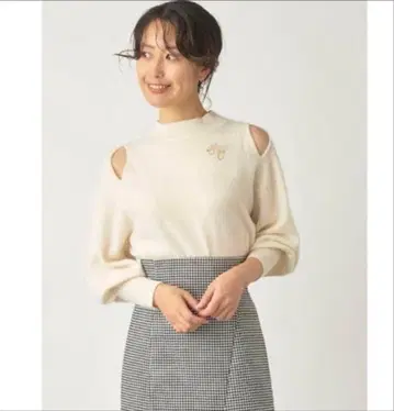 CELFORD 셀포드 어깨 슬릿 캐시미어 니트 풀오버 화이트