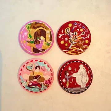 디즈니 자수 핀 배지 4개 세트