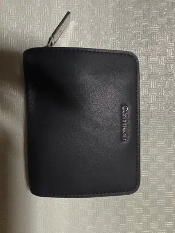 Calvin Klein 이단 접이식 지갑 (고품질)