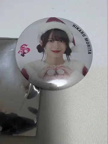 모리타 히카루 산타 의상 캔뱃지 4th Anniversary