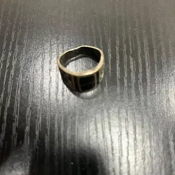 스트라이프 디자인 금속제 반지