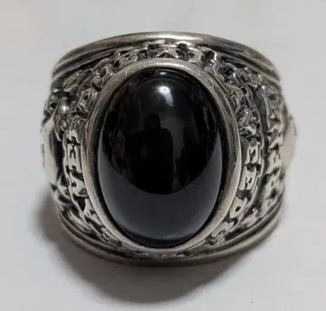 반지 스컬 돌 부착