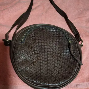 새상품급 천연 가죽 서클 숄더백