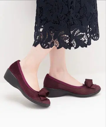 [ 미사용 새상품 ] 몰드 밑창 리본 펌프스