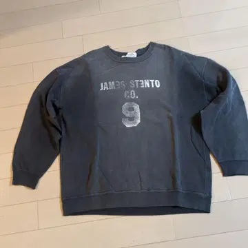 더 골든 스테이트 레미 릴리프 다크 그레이 맨투맨