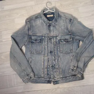 올세인츠 데님 자켓 all saints 3번째 사진에 얼룩 게재