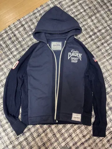 EDDIE BAUER 후드티