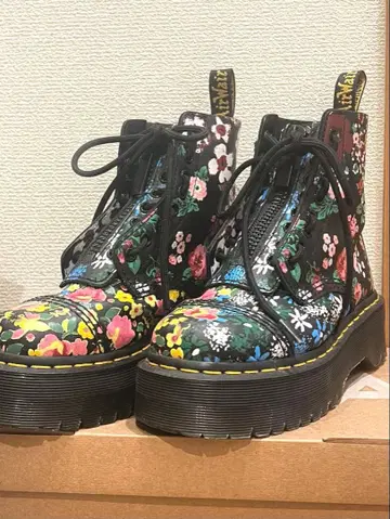 [ Dr.Martens ] 8홀 부츠