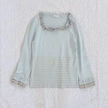 투 비 시크 프릴 니트 미색 고급 긴팔 보더 사이즈 II 스테디셀러