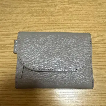 russet 접이식 지갑 지퍼 포함