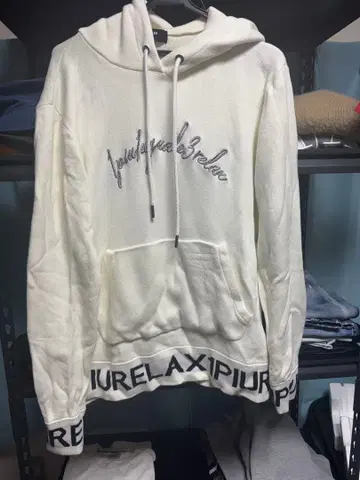 1PIU1UGUALE3 화이트 후드티