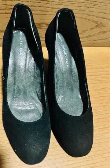 츠모리치사토 블랙 하이힐