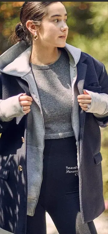 미사용 새상품 SEA 그레이 크롭 스웨터