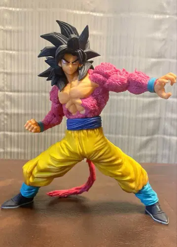 드래곤볼 손오공 초사이어인 4 피규어