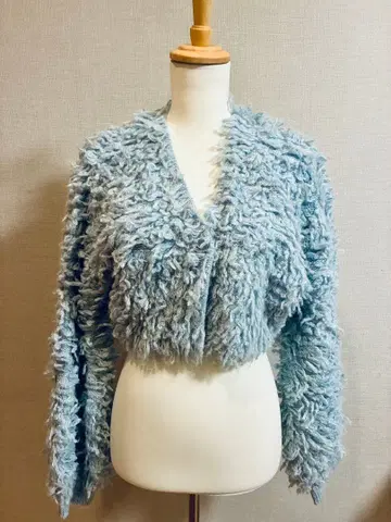 FRAY I.D 샤기 니트 볼레로 가디건 새상품급 완판템