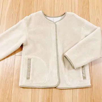 [ 새상품급 ] 크림색 보아 자켓 코트 리버서블