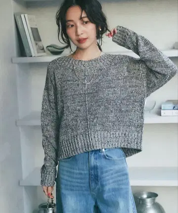 [ 새상품급 ] 릴리얀 크롭 니트 차콜 그레이 라부티크 모자 꽁지