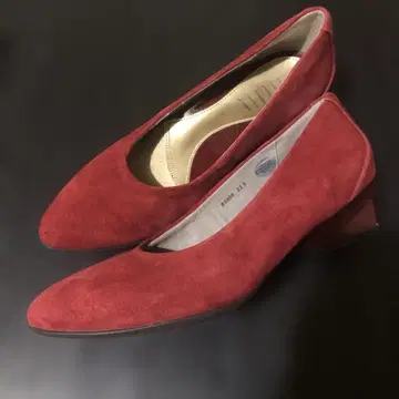 빨간색 스웨이드 하이힐 23.5cm