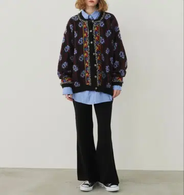 Unitage 총 패턴 재규어 니트 가디건 2025AWCOLLECTION