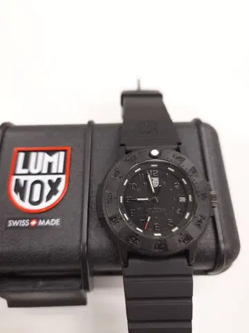 Luminox 블랙 손목시계 (쿼츠)
