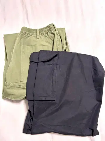 GU 카고 팬츠 2개 카키, 블랙 가격 인하