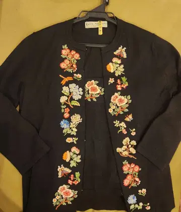 케이타 마루야마 꽃무늬 자수 블랙 니트 앙상블