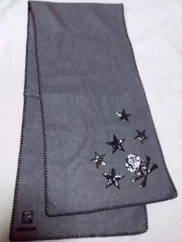 studmaffin 그레이 별과 해골 디자인 머플러