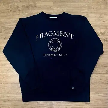 프라그먼트 유니버시티 맨투맨 L 사이즈