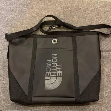 THE NORTH FACE 블랙 숄더백