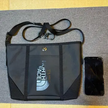 THE NORTH FACE 블랙 숄더백