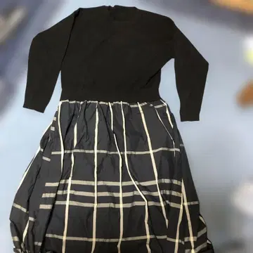 체크 무늬 롱 니트 원피스