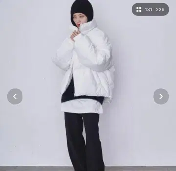 FEKETE 화이트 다운 자켓