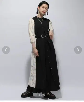 HARE 2WAY 패턴 절개 원피스