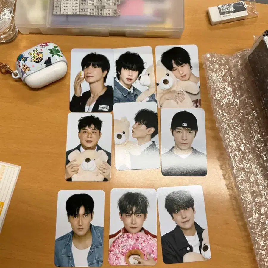 SUPER JUNIOR | 슈퍼주니어 Super Junior 2018 Season's Greetings sig