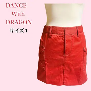 DANCE WITH DRAGON 빨간색 골프 스커트 로고 자수