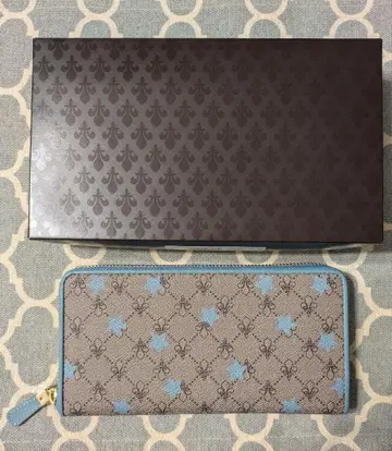 미사용 새상품 패트릭 콕스 PATRICKCOX 여성용 장지갑 별 패턴