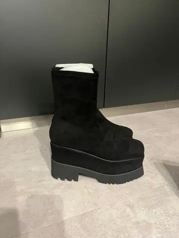 MURUA 플랫폼 스웨이드 부츠