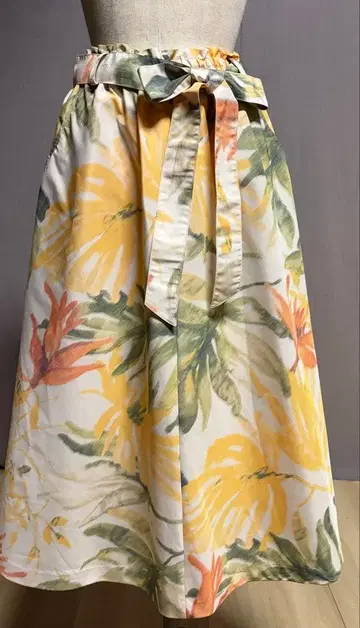 Dual view 꽃무늬 플레어 롱 스커트