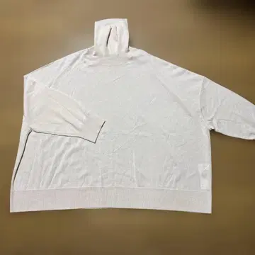 23구 와이드 실루엣 터틀넥 니트