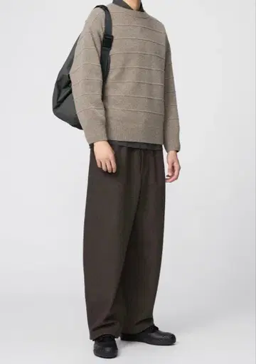 브러쉬드 맨투맨 와이드 팬츠 & 브러쉬드 맨투맨 하프 지퍼 셔츠