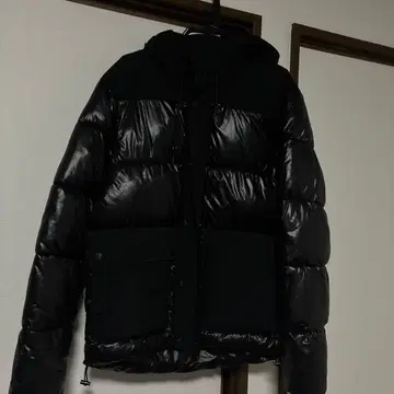 블랙 다운 자켓 후드 부착