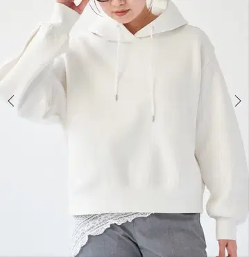 새상품 IENA 베어W 니트 컴팩트 후디 화이트