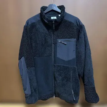 유니클로 엔지니어드 가먼츠 플리스 자켓