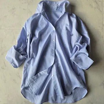 새상품급 아르페쥬 스토리 셔츠 블루 엠블럼 자수 원포인트