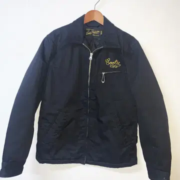 쿠티 프로덕션 로고 자수 충전솜 자켓